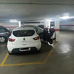 Sunny In The Historic Centre- Private Parking דירה *