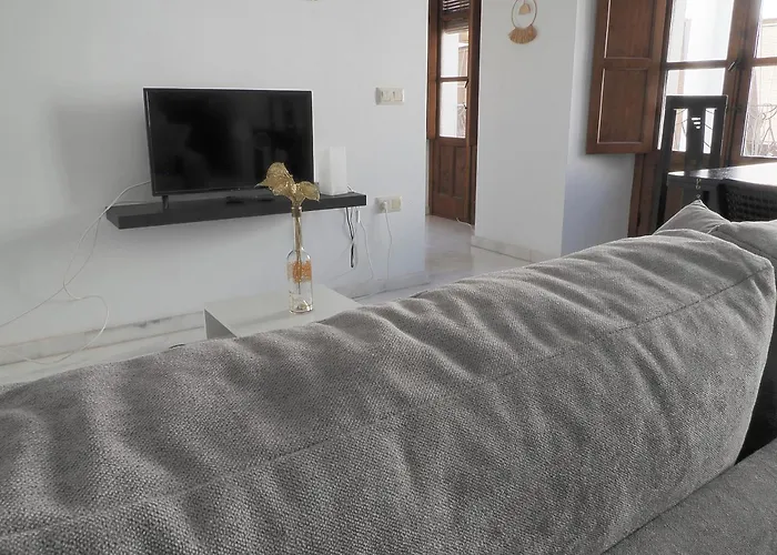 Sunny In The Historic Centre- Private Parking