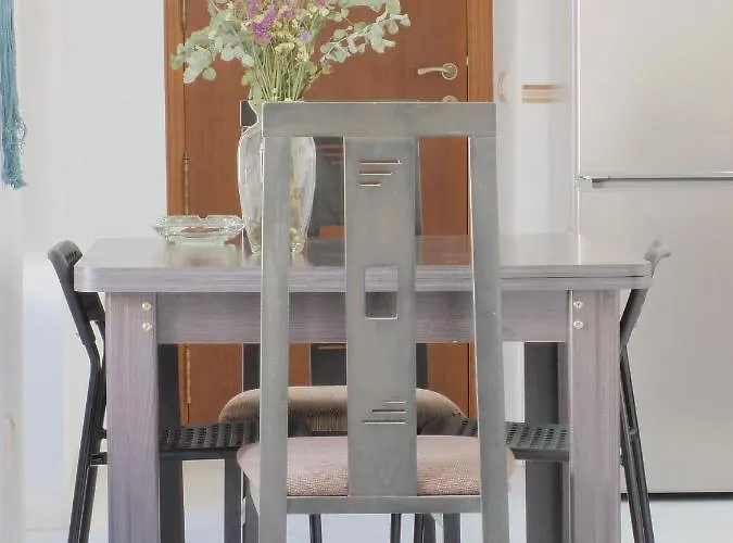 Апартаменти Sunny In The Historic Centre- Private Parking