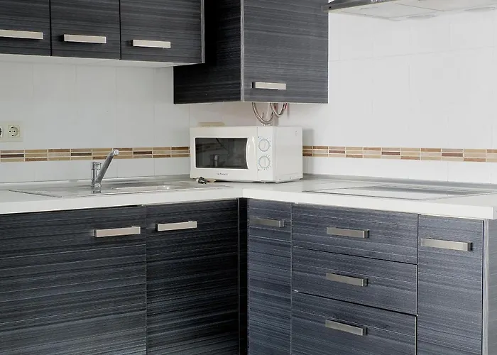 Апартаменти Sunny In The Historic Centre- Private Parking