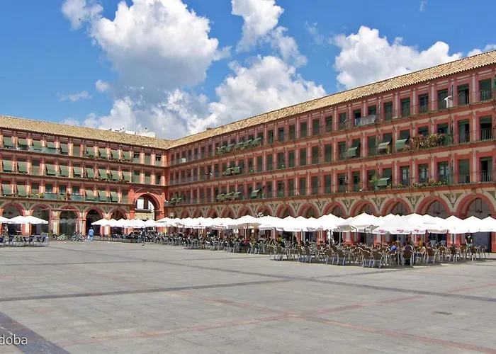 Апартаменти Sunny In The Historic Centre- Private Parking