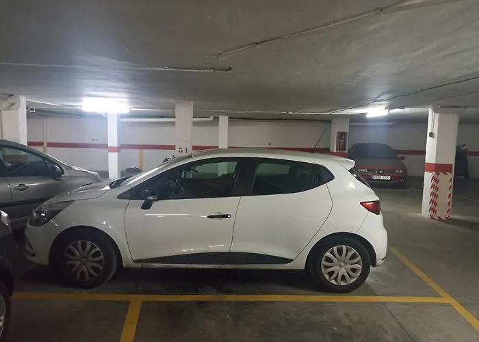 Апартаменти Sunny In The Historic Centre- Private Parking *